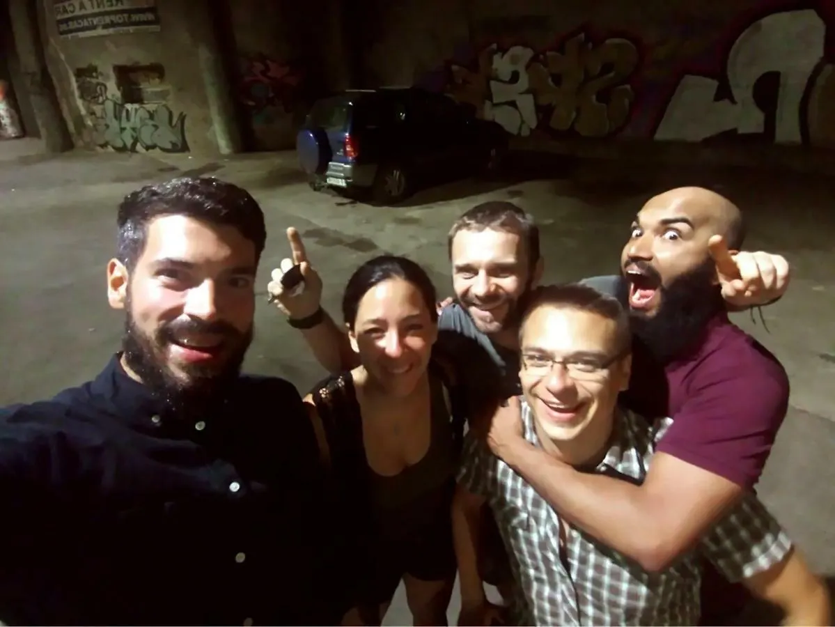 וארנה Nomado Hostel בולגריה