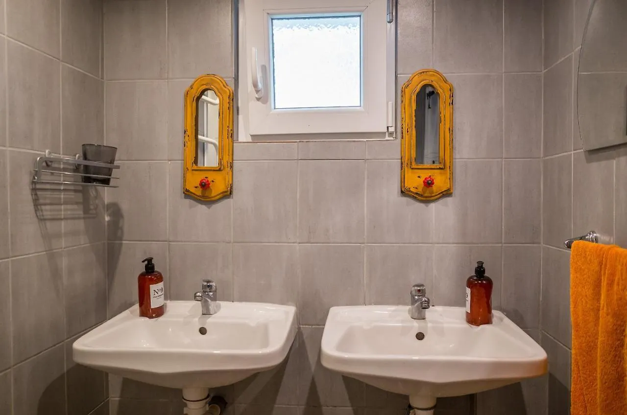 Nomado Hostel Варна